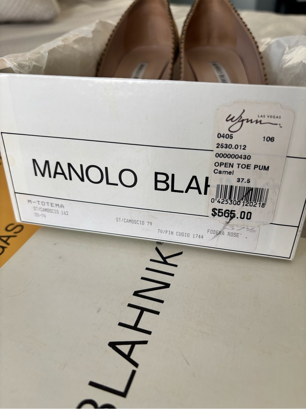 Manolo Blahnik Camel Suede Bow-Trim Pumps - Picture 2 of 4